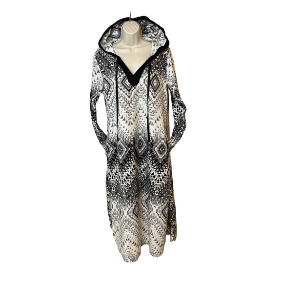 Ellen Tracy Dresses & Skirts - Chic Ellen Tracy Hooded Sweater Dress Black White Cozy Glam